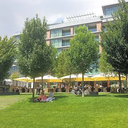 Eurovea 5* Bratislava